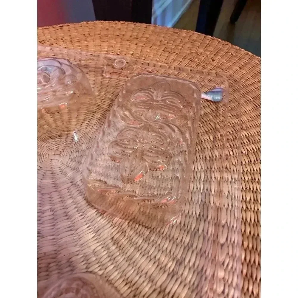 Hard Plastic Floral Mold